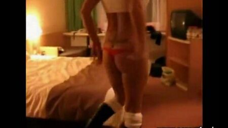 Wild esmer yüksek kaliteli fuck alır