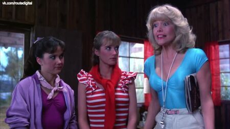 Misty Rowe, Kim Richards, Tammy Taylor - Meatballs Part II (1984) HD 1080p Blu-ray Çıplak sahneler mi var? Çok seksi! Çevrimiçi izle