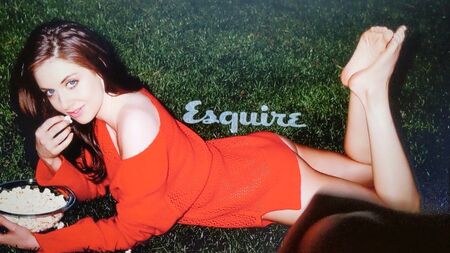 Alison Brie'nin Ayaklarına Boşalma Haraç