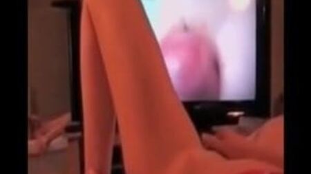 Porno izleyerek mastürbasyon yapmak