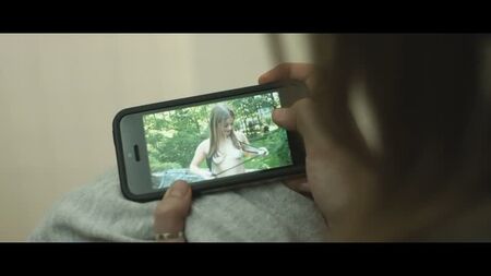 Alison Jaye Çıplak – Elle (2016) HD 1080p Çevrimiçi İzle / Alison Jay – Ona
