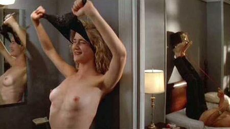 ScandalPlanetCom'da 'Wild At Heart' Filminden Laura Dern'in Çıplak Seks Sahneleri
