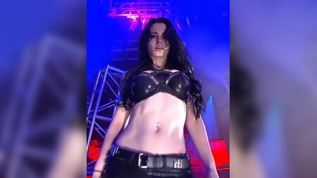 Paige, namı diğer Saraya-Jade Bevis
