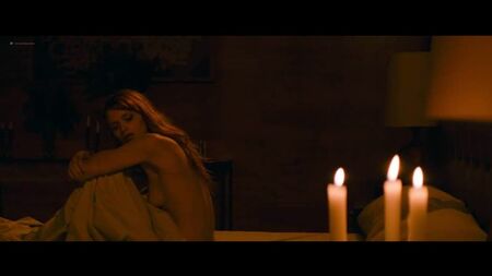 Abbey Lee Kershaw ("Elizabeth Harvest", 2018) filmindeki çıplak sahneleri