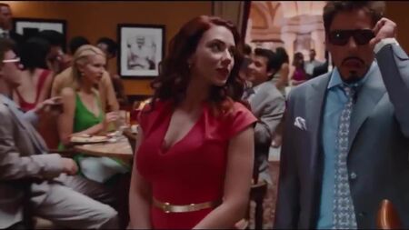 Göğüs Büyütme Scarlett Johansson