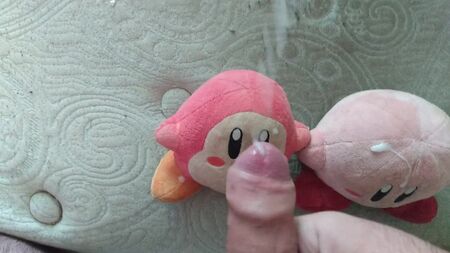 Kirby ve Waddle Dee peluş oyuncaklarına boşalmak