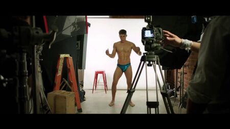 Nolan Gerard Funk - Kocaman Şişko Ding Dong