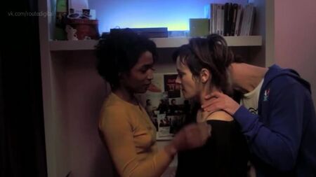 Sara Martins, Armelle Deutsch - Une idée en l'air (2014) HD 720p Çıplak mı? Seksi! Çevrimiçi İzle