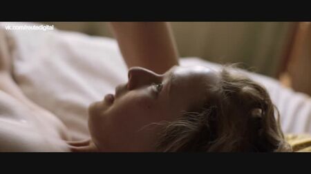 Alba August Nude - Becoming Astrid (DK-SE 2018) HD1080p Çevrimiçi İzle / Alba August - Astrid Lindgren Olmak
