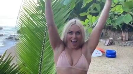 Lindsey Vonn bikinili