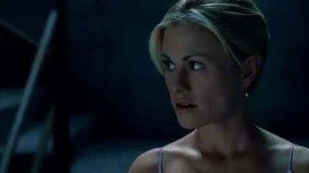 Natasha Alam - True Blood 3. Sezon 1. Bölüm (çıplak sahne)