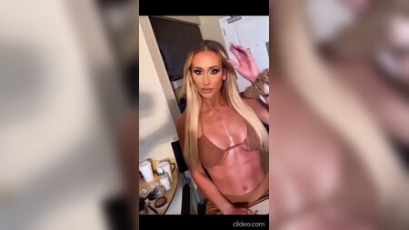 Carmella, namı diğer Leah Van Dale - Haziran 2021