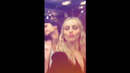 Julianne Hough'un Instagram Hikayeleri