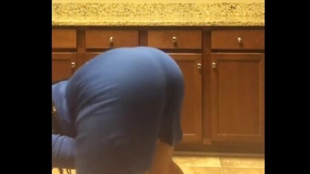 Mizz TwerkSum çılgın twerking | WSHH _ worldstarcandy