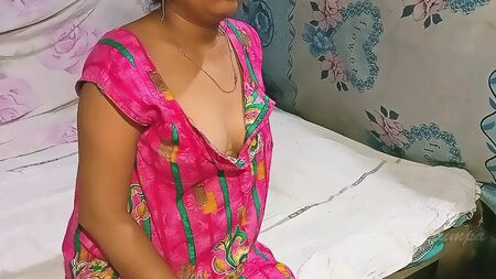 Hintli Bengalili Tumpa, kocasıyla içine boşalmalı seks yapıyor, amının içine boşalıyor