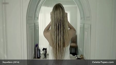 Gabriella Wilde tamamen çıplak