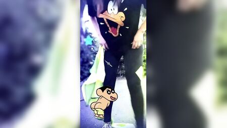 Nazarena Velez en iyi yaptığı şeyi yapıyor: ORTO'YU GÖSTERMEK