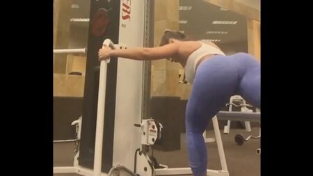 Jacqueline Petzak: Seksi Fitness Modelinin Kalça ve Bacak Egzersiz Programı