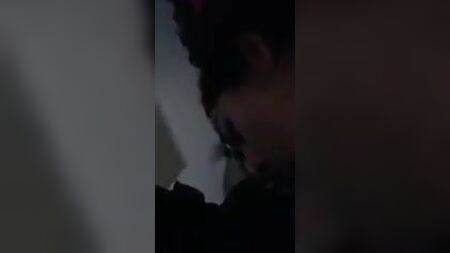 grup seksteki genç kız