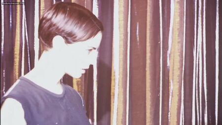 Mia Kirshner ("The L Word" 2. sezon 12. bölüm, 2005'teki çıplak sahneleri)