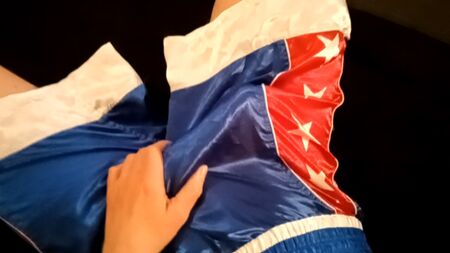 saten boxer şortun içinde boşalma ve el ile mastürbasyon
