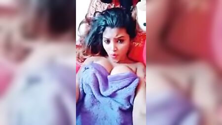 O seksi Tamil kızına bayılıyorum