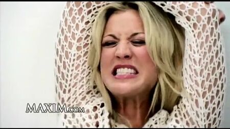 Kaley Cuoco – Maxim Mart 2010 Kapak Çekimi