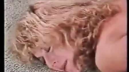 Genç Nina Hartley ilk kez anal seks yapıyor
