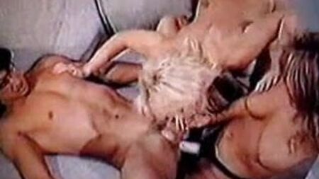 Erica Boyer, Nina Hartley ve bir strapon