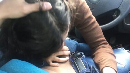 Arabada ilk oral seks deneyimim. Çok gergindim
