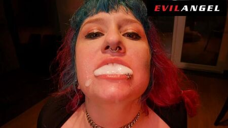 Proxy Paige, Spermle Islanmış Anal Grup Seksine Geri Dönüyor - EvilAngel