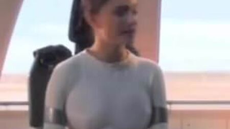 Natalie Portman'ın Büyük Göğüsleri