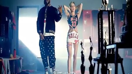Miley Cyrus ve Miley May