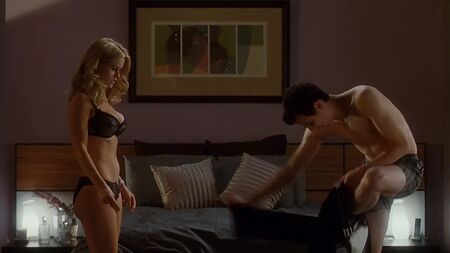 Alice Eve - ''O Bana Göre Değil''