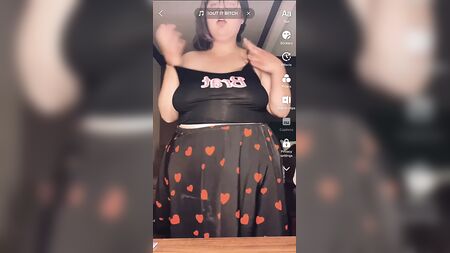 Azmış BBW Sürtüklerin Çıplak ve Mastürbasyon Yaptığı TikTok Derlemesi