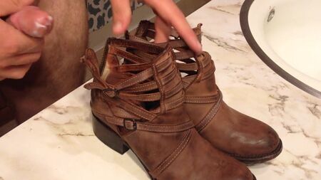 Lanet olası eşlerin Steve Madden Freebird grunge tarzı botları