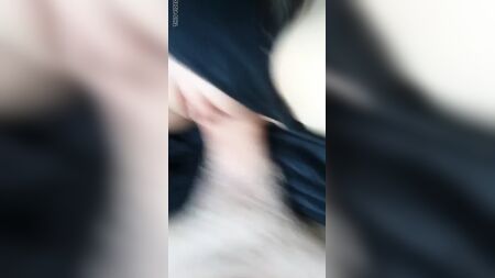 Annesi o sevişirken onu arıyor