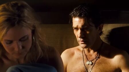 Radha Mitchell - Ayrılmaz Dostlar