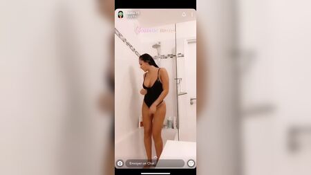 LEANA TV, GERÇEK HAYAT, DUŞ, SEKSİ FOTOĞRAF, BÜYÜK GÖĞÜSLER VE BÜYÜK KALÇA