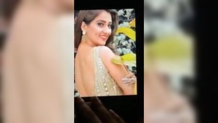 Telugu Manjusha'ya sıcak spermle adanmışlık