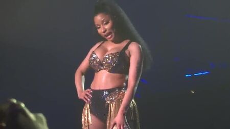 Nicki Minaj - Anaconda (Canlı) Paris, Zenith (26.03.2015)