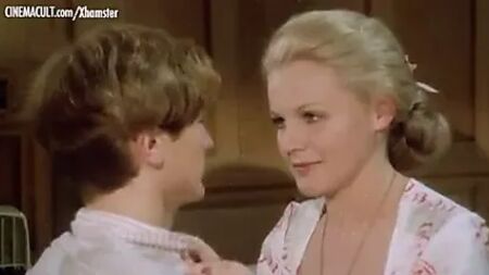 Carroll Baker ve Femi Benussi, "Özel Dersler" filminden çıplak sahneleri