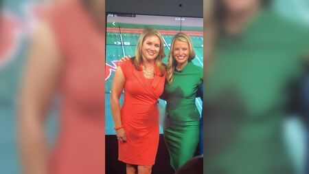 WOODTV'den Emily Linnert ve Teresa Weakley boşalma sahnesinde