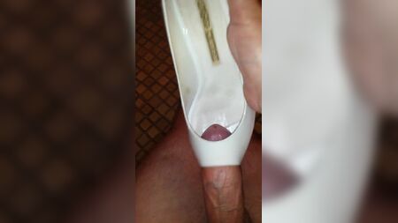 Bir arkadaşımın kız arkadaşının o lanet olası yüksek topuklu, açık burunlu ayakkabıları