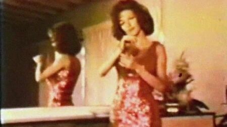 Vintage ışıltılı elbise striptiz