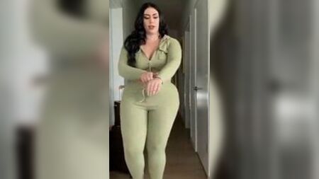 Büyük göğüslü BBW Sammy – Fashion Nova Curve