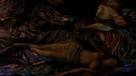 Monica Bellucci, Michaela Bercu, Florina Kendrick - Drakula