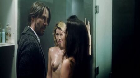 Knock Knock (2015) Filminden Bir Seks Sahnesi (Müziksiz)