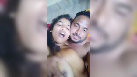 Desi Sexy Vaishnavi ve yeni erkek arkadaşı