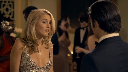 Millie Mackintosh ve Caggie Dunlop'un "Made In Chelsea" 1. Sezon Karışık Klibi